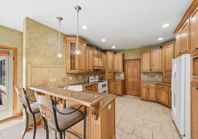 Photo 3 of Multi family home for sale at 4906 Waters Edge Dr, Valparaiso, IN 46383 | MLS# 843241 | Listing updated on 2026-09-11