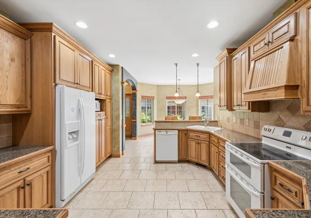 Photo 4 of Multi family home for sale at 4906 Waters Edge Dr, Valparaiso, IN 46383 | MLS# 843241 | Listing updated on 2026-10-02