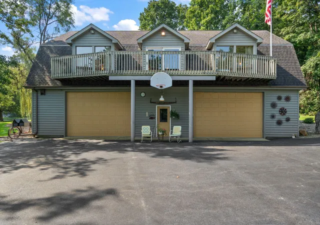 Photo 3 of Single family home for sale at 728 Old Suman Rd, Valparaiso, IN 46383 | MLS# 844439 | Listing updated on 2026-09-15