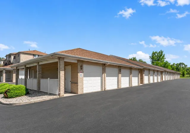 Photo 2 of Condo for sale at 2007 W 75th Place #21, Merrillville, IN 46410 | MLS# 843265 | Listing updated on 2026-09-14