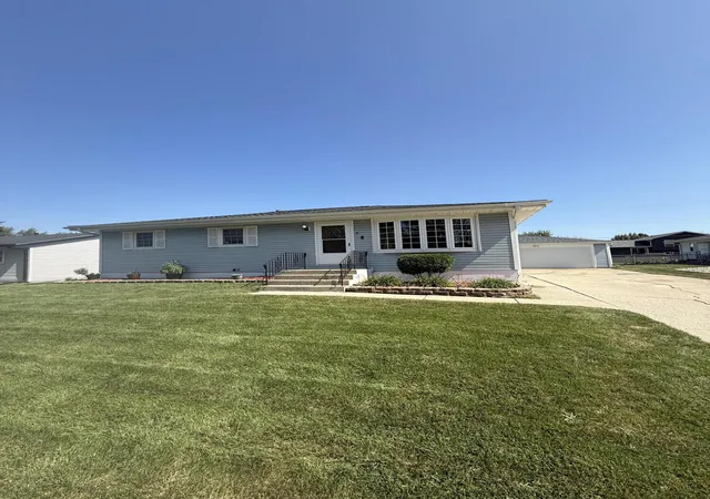 Photo 2 of Sale Pending at 1115 S Colorado St, Hobart, IN 46342 | MLS# 843501 | Listing updated on 2026-09-14
