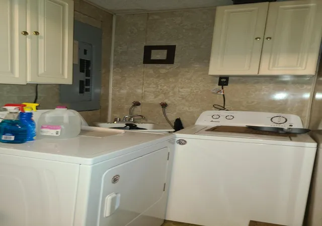 Photo 4 of Sale Pending at 7707 Montana St, Merrillville, IN 46410 | MLS# 844706 | Listing updated on 2026-09-14