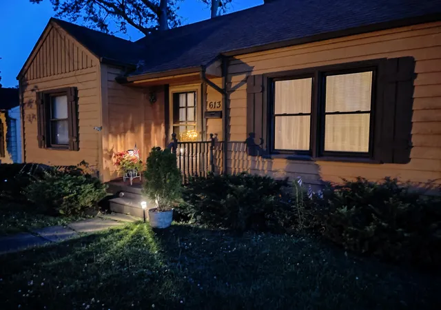 Photo 4 of Single family home for sale at 613 Madison St, Valparaiso, IN 46385 | MLS# 844707 | Listing updated on 2026-09-15