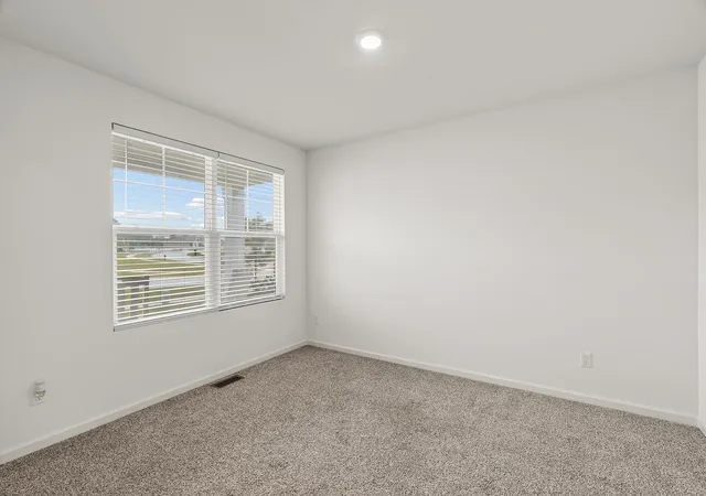 Photo 4 of Single family home for sale at 624 Ensign Pl, Hebron, IN 46341 | MLS# 843817 | Listing updated on 2026-09-30