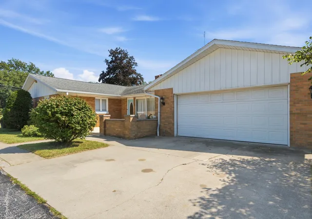 Photo 3 of Single family home for sale at 402 Schricker Ave, North Judson, IN 46366 | MLS# 845131 | Listing updated on 2026-09-29
