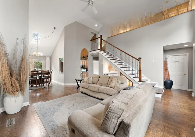 Photo 3 of Townhouse for sale at 1738 Wedgewood Ct, Schererville, IN 46375 | MLS# 844249 | Listing updated on 2026-10-06