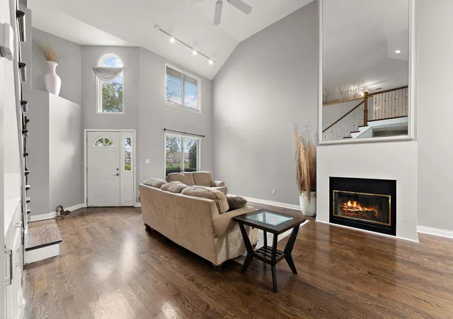 Photo 4 of Townhouse for sale at 1738 Wedgewood Ct, Schererville, IN 46375 | MLS# 844249 | Listing updated on 2026-10-06