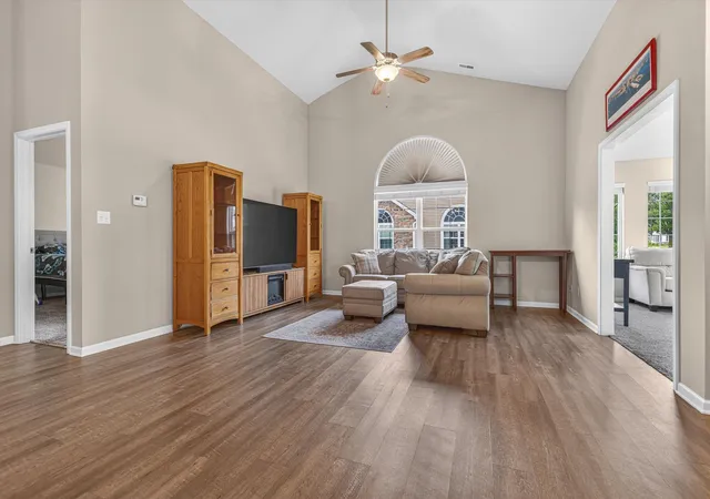 Photo 3 of Sale Pending at 10993 Elkhart Pl, Crown Point, IN 46307 | MLS# 843902 | Listing updated on 2026-09-12