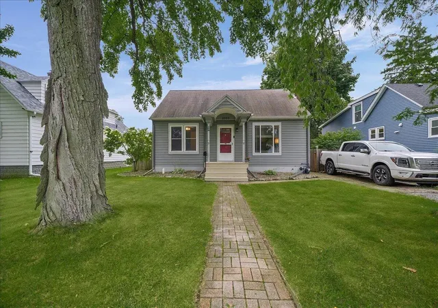 Photo 3 of Sale Pending at 2320 Buffalo St, Michigan City, IN 46360 | MLS# 844164 | Listing updated on 2026-09-19