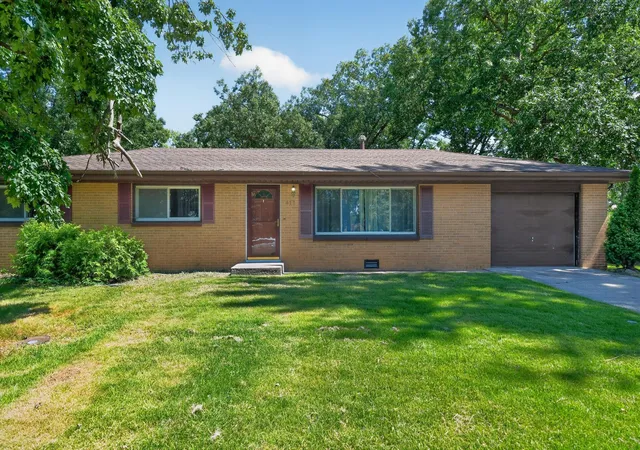 Photo 1 of Single family home for sale at 417 Cedar St Nw, De Motte, IN 46310 | MLS# 844071 | Listing updated on 2026-09-11