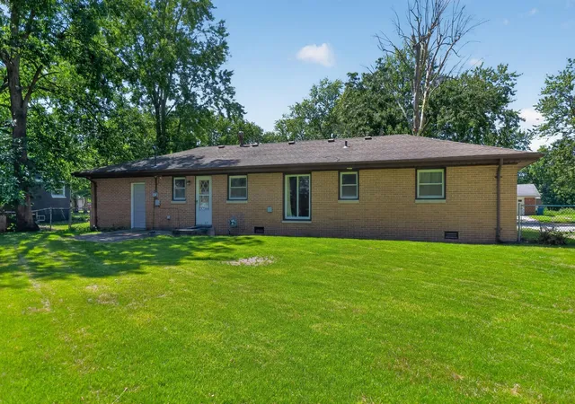 Photo 3 of Single family home for sale at 417 Cedar St Nw, De Motte, IN 46310 | MLS# 844071 | Listing updated on 2026-09-11