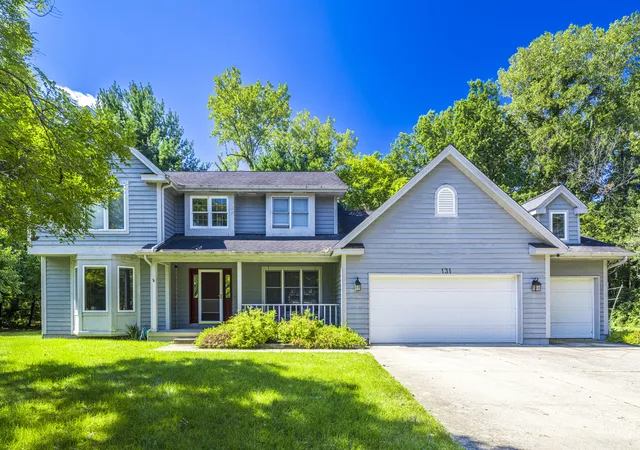Photo 1 of Single family home for sale at 131 Beverly Dr, Chesterton, IN 46304 | MLS# 844236 | Listing updated on 2026-09-22