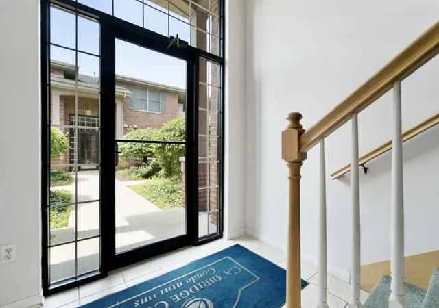 Photo 3 of Sale Pending at 629 Cambridge Ct #1-dct, Munster, IN 46321 | MLS# 844280 | Listing updated on 2026-09-23