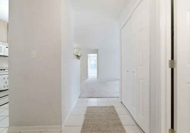 Photo 4 of Sale Pending at 629 Cambridge Ct #1-dct, Munster, IN 46321 | MLS# 844280 | Listing updated on 2026-09-23