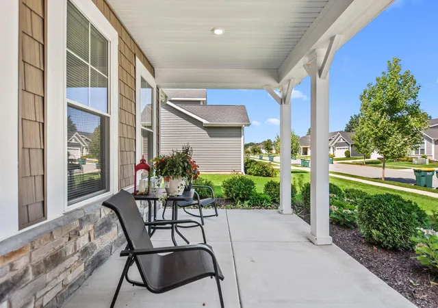 Photo 2 of Single family home for sale at 2906 Gable Dr, Valparaiso, IN 46383 | MLS# 844373 | Listing updated on 2026-09-15