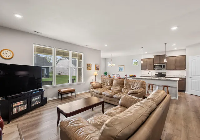 Photo 3 of Single family home for sale at 2906 Gable Dr, Valparaiso, IN 46383 | MLS# 844373 | Listing updated on 2026-09-15