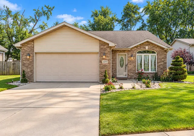 Photo 1 of Sale Pending at 3910 Bayberry Ln, Highland, IN 46322 | MLS# 844821 | Listing updated on 2026-09-14
