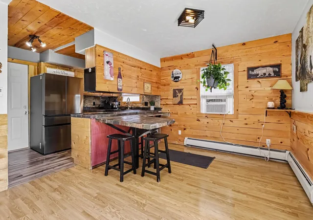 Photo 3 of Townhouse for sale at 204 D St, La Porte, IN 46350 | MLS# 844367 | Listing updated on 2026-09-11