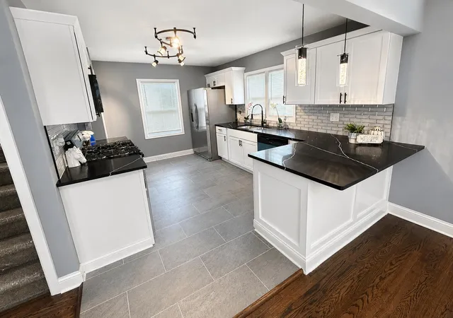 Photo 4 of Single family home for sale at 3931 Clough Ave, Highland, IN 46322 | MLS# 844545 | Listing updated on 2026-09-10