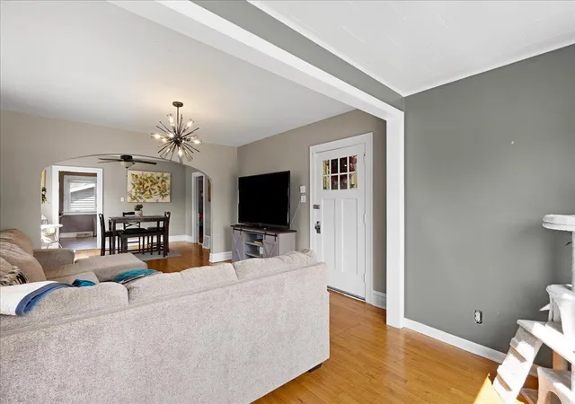 Photo 3 of Sale Pending at 946 State St, Hobart, IN 46342 | MLS# 844445 | Listing updated on 2026-10-06