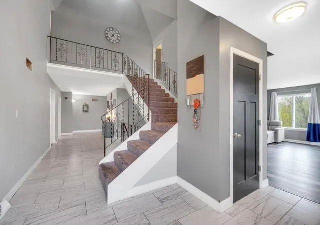 Photo 2 of Single family home for sale at 809 W 126th Ct, Crown Point, IN 46307 | MLS# 844532 | Listing updated on 2026-09-14