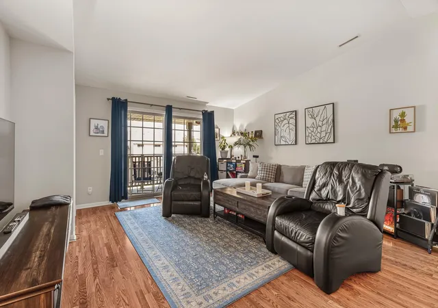Photo 3 of Sale Pending at 9841 Wildwood Ct #2a, Highland, IN 46322 | MLS# 844826 | Listing updated on 2026-09-11