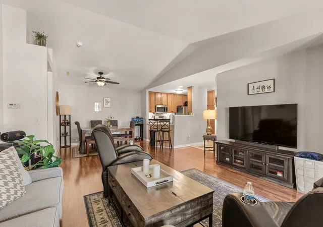 Photo 4 of Sale Pending at 9841 Wildwood Ct #2a, Highland, IN 46322 | MLS# 844826 | Listing updated on 2026-09-11