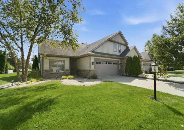 Photo 1 of Townhouse for sale at 9389 W 107th Pl, St. John, IN 46373 | MLS# 844562 | Listing updated on 2026-09-25