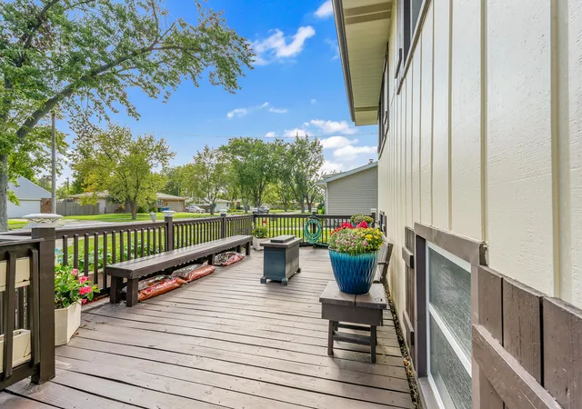 Photo 4 of Sale Pending at 1818 W 94Th Ave, Crown Point, IN 46307 | MLS# 844553 | Listing updated on 2026-09-11
