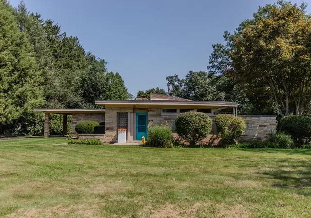 Photo 3 of Single family home for sale at 19 Greenacres, La Porte, IN 46350 | MLS# 844623 | Listing updated on 2026-09-13