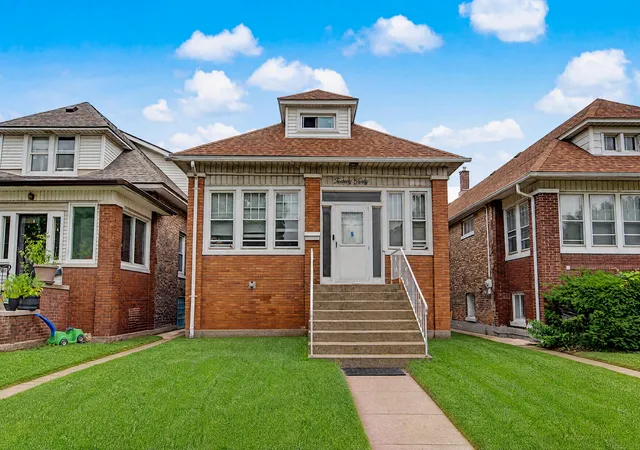 Single family home for sale at 2040 Lincoln Ave, Whiting, IN 46394 | MLS# 844606