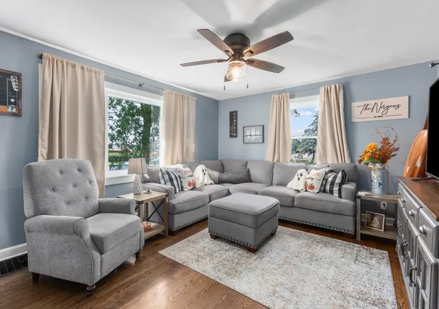 Photo 3 of Sale Pending at 2608 Campbell St, Valparaiso, IN 46385 | MLS# 844642 | Listing updated on 2026-09-11