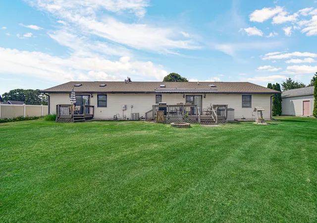 Photo 2 of Single family home for sale at 2895 S Collins Dr, La Porte, IN 46350 | MLS# 844626 | Listing updated on 2026-09-11