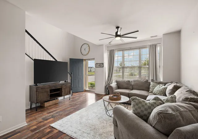 Photo 4 of Townhouse for sale at 11497 Vermont Pl, Crown Point, IN 46307 | MLS# 844925 | Listing updated on 2026-10-07