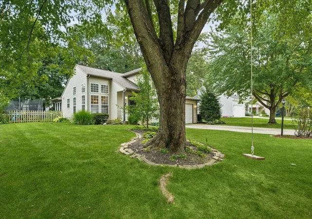 Photo 3 of Sale Pending at 801 S 19th Street, Chesterton, IN 46304 | MLS# 844902 | Listing updated on 2026-09-10