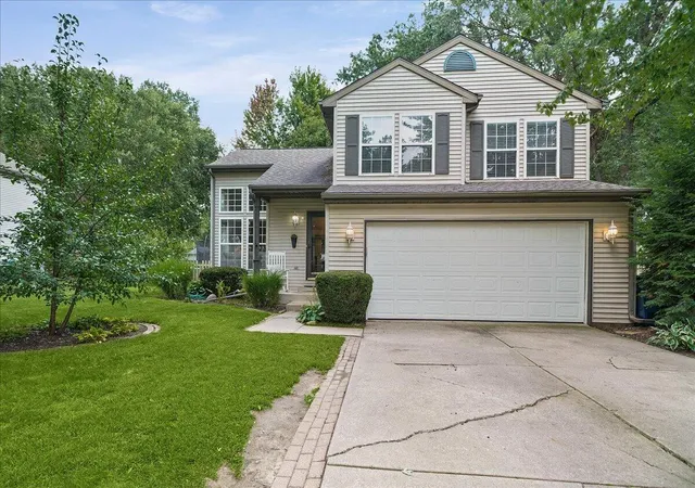 Photo 3 of Sale Pending at 801 S 19th Street, Chesterton, IN 46304 | MLS# 844902 | Listing updated on 2026-09-10