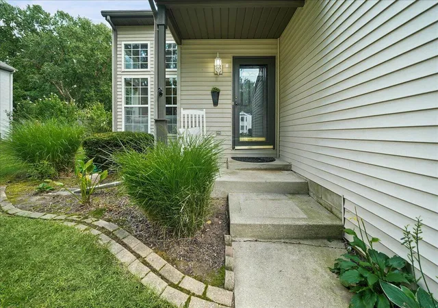 Photo 4 of Sale Pending at 801 S 19th Street, Chesterton, IN 46304 | MLS# 844902 | Listing updated on 2026-09-10