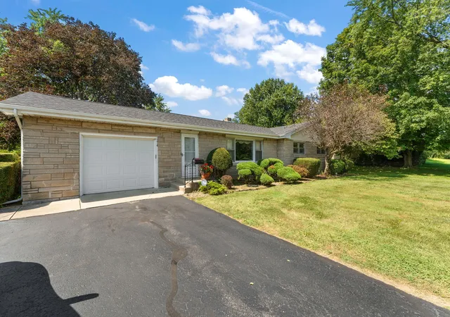 Photo 2 of Sale Pending at 174 Longwood Dr, La Porte, IN 46350 | MLS# 844785 | Listing updated on 2026-09-10