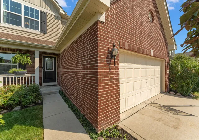 Photo 2 of Single family home for sale at 9228 Briar Ln, Saint John, IN 46373 | MLS# 844801 | Listing updated on 2026-09-30