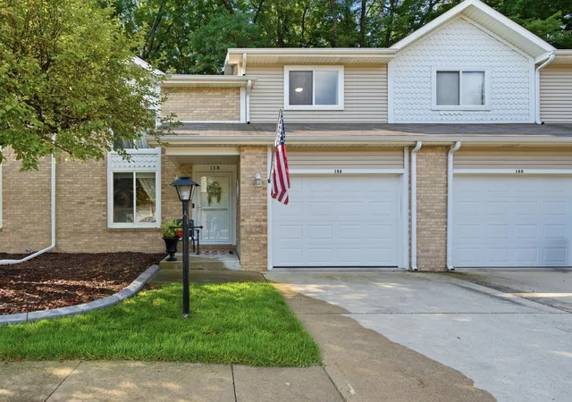 Condo for sale at 138 Indian Ridge Cir, Michigan City, IN 46360 | MLS# 844824