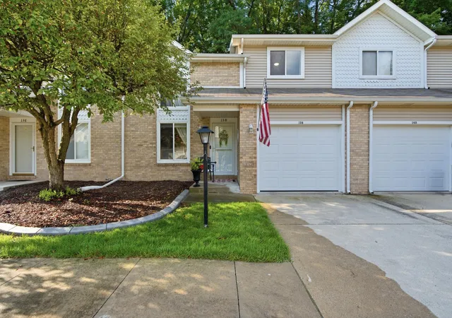 Photo 2 of Condo for sale at 138 Indian Ridge Cir, Michigan City, IN 46360 | MLS# 844824 | Listing updated on 2026-09-11