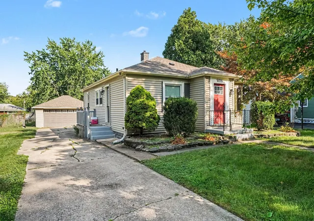 Photo 1 of Single family home for sale at 8235 Ellsworth Ct, Merrillville, IN 46410 | MLS# 845047 | Listing updated on 2026-09-10