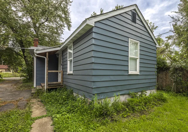 Photo 3 of Single family home for sale at 2416 Cass St, Lake Station, IN 46405 | MLS# 845374 | Listing updated on 2026-09-15
