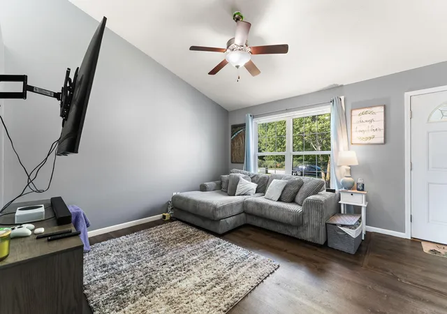 Photo 4 of Single family home for sale at 567 Chicory Ln, Valparaiso, IN 46385 | MLS# 844847 | Listing updated on 2026-09-11