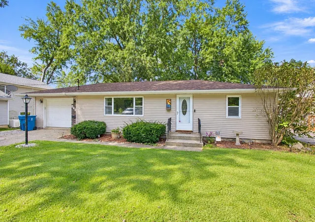 Single family home for sale at 117 Prairie St, Lowell, IN 46356 | MLS# 845106