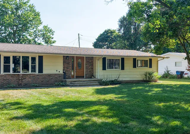 Photo 3 of Single family home for sale at 209 E Broadway St, Brook, IN 47922 | MLS# 844919 | Listing updated on 2026-09-21