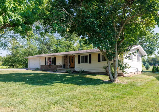 Photo 3 of Single family home for sale at 209 E Broadway St, Brook, IN 47922 | MLS# 844919 | Listing updated on 2026-09-21