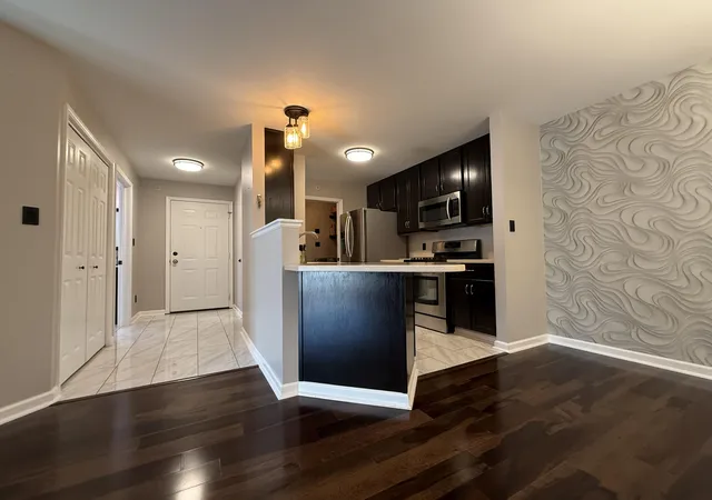 Photo 2 of Sale Pending at 10404 White Oak Ln, Munster, IN 46321 | MLS# 845002 | Listing updated on 2026-09-12