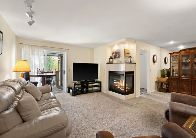 Photo 3 of Condo for sale at 5015 Spinnaker Ln #C, Crown Point, IN 46307 | MLS# 845071 | Listing updated on 2026-09-10