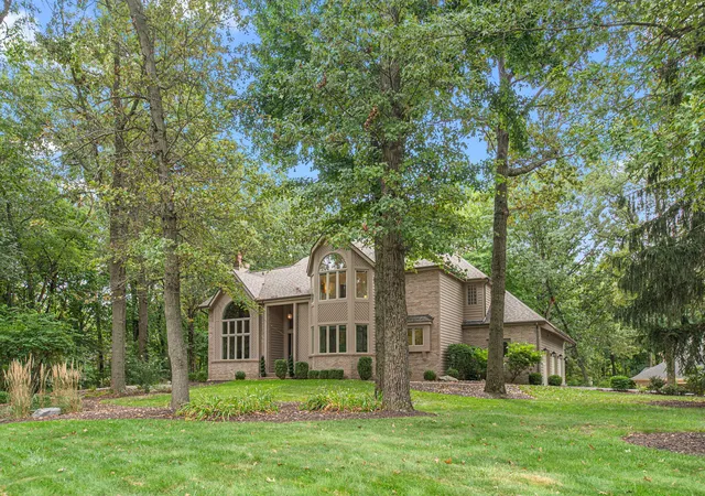 Single family home for sale at 4610 Thornbury Dr W, Valparaiso, IN 46383 | MLS# 845196